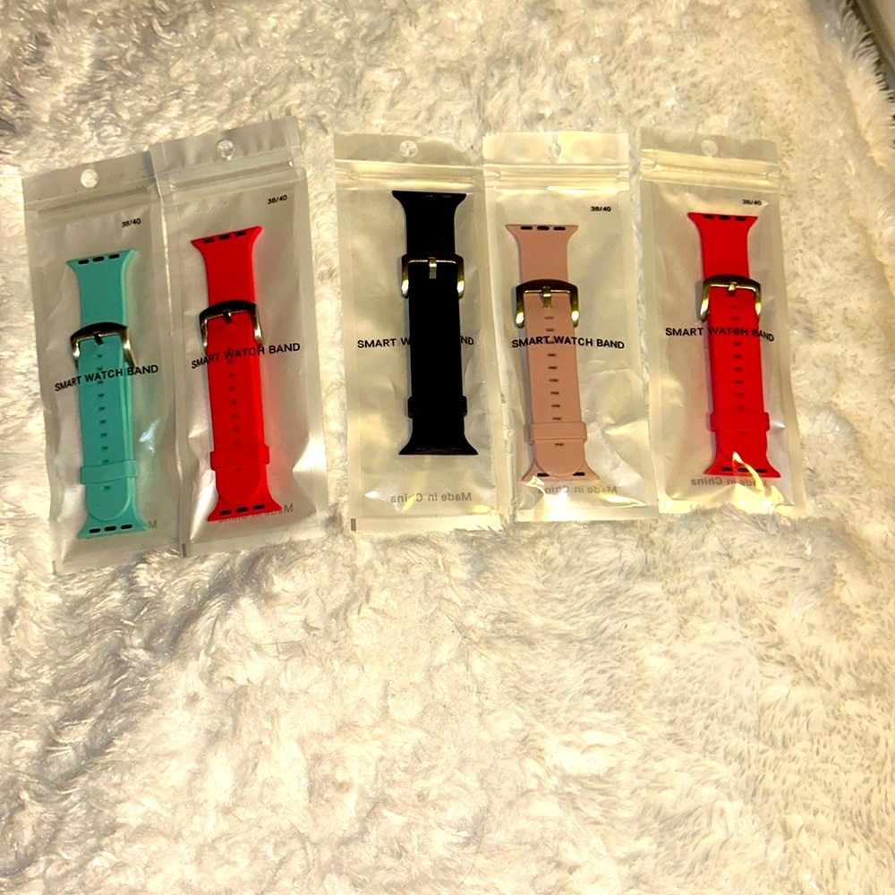 Smart watch band. Compatible with Apple Watch 40MM. Still in package. Never used